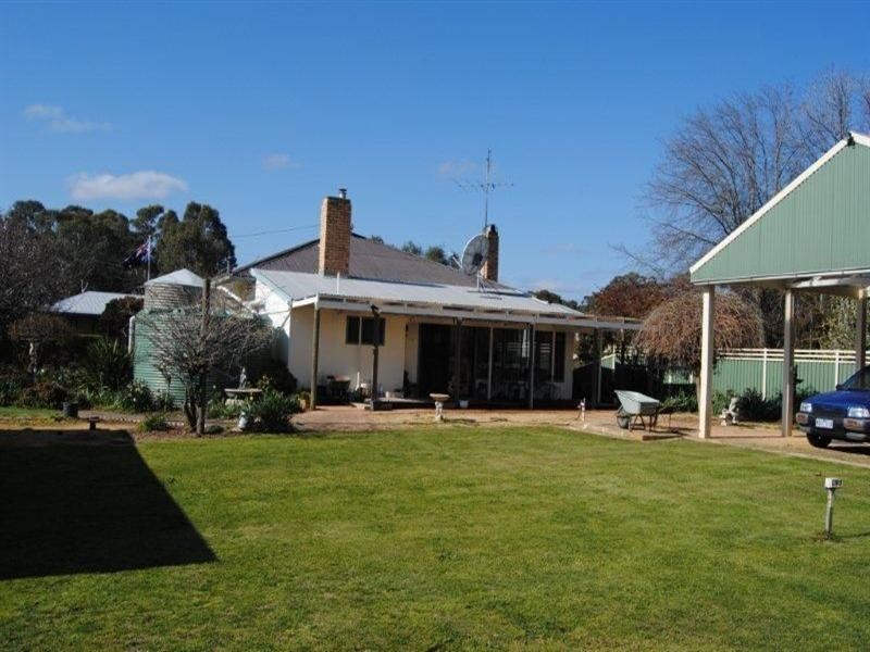 3881 Sunraysia Highway, Stuart Mill VIC 3478