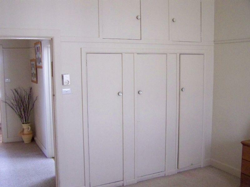 8 Nelson Parade, St Arnaud VIC 3478