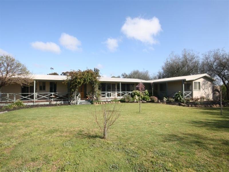 6533 Northern Highway, Rochester VIC 3561