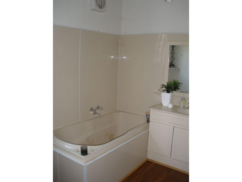 3 Moore Street, Rochester VIC 3561