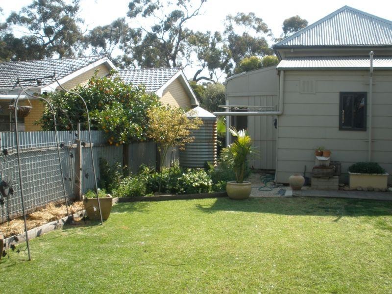 3 Moore Street, Rochester VIC 3561