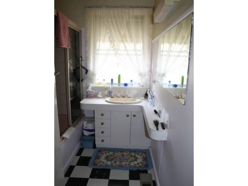 65 Victoria Street, Rochester VIC 3561