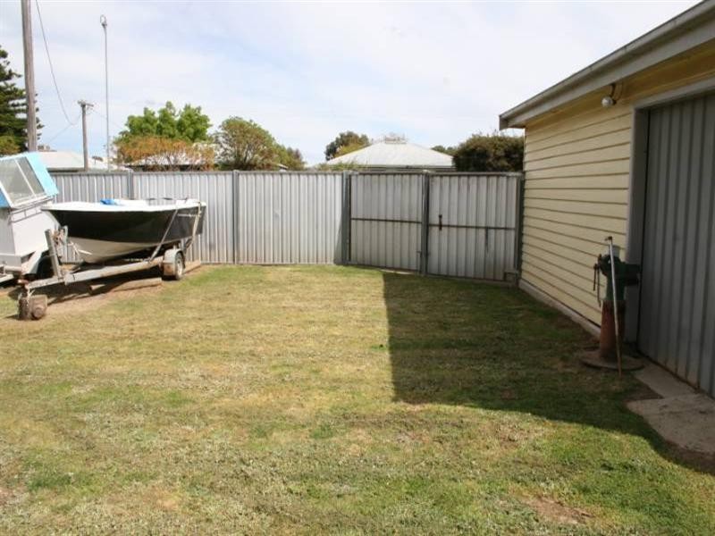 65 Victoria Street, Rochester VIC 3561