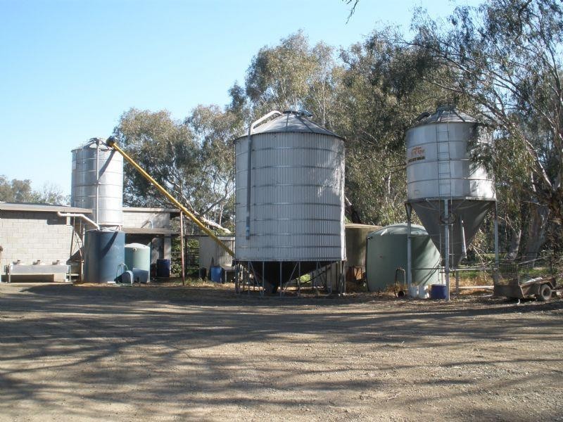 131 Brooks Road, Rochester VIC 3561