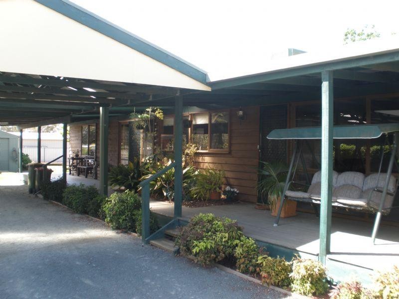 33 Francis Street, Rochester VIC 3561