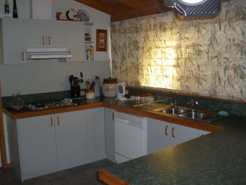 33 Francis Street, Rochester VIC 3561