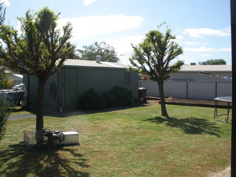 33 Francis Street, Rochester VIC 3561