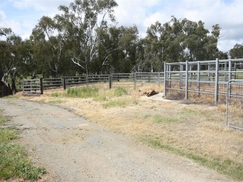 8206 Northern Highway, Echuca VIC 3564