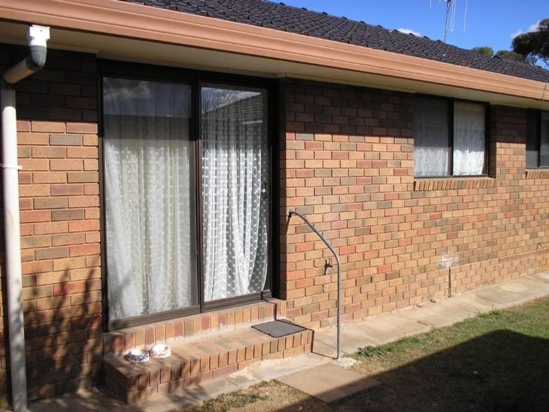 2/13 Hart Street, Rochester VIC 3561