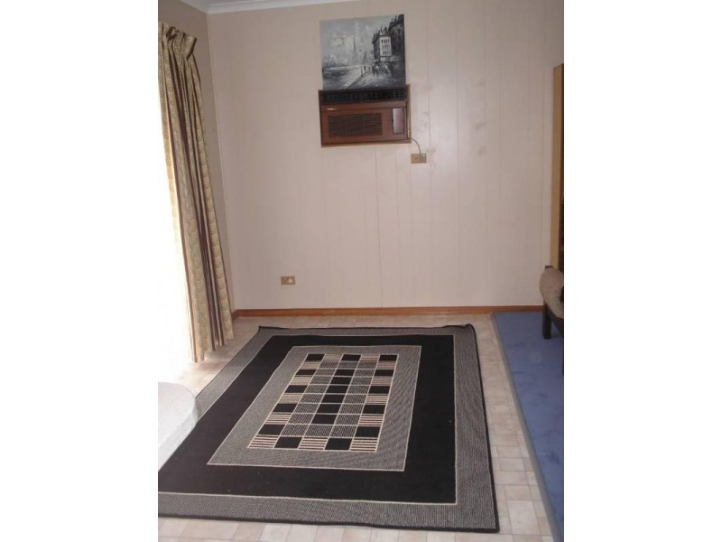 2/13 Hart Street, Rochester VIC 3561