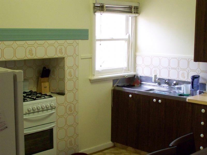 18 Navarre Road, St Arnaud VIC 3478