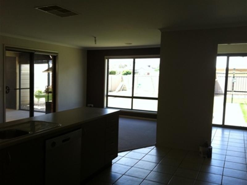 37 Diggora Road, Rochester VIC 3561