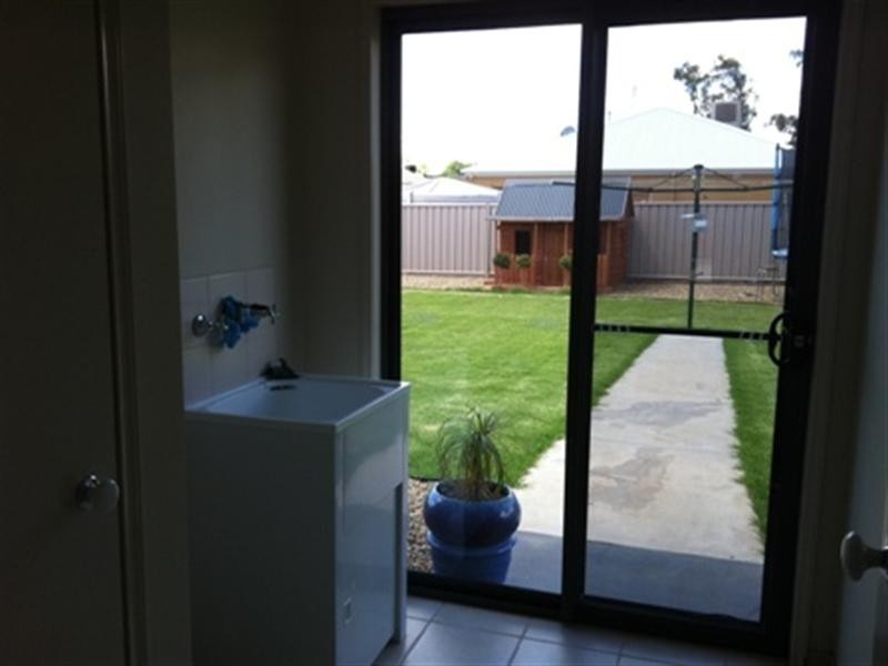 37 Diggora Road, Rochester VIC 3561