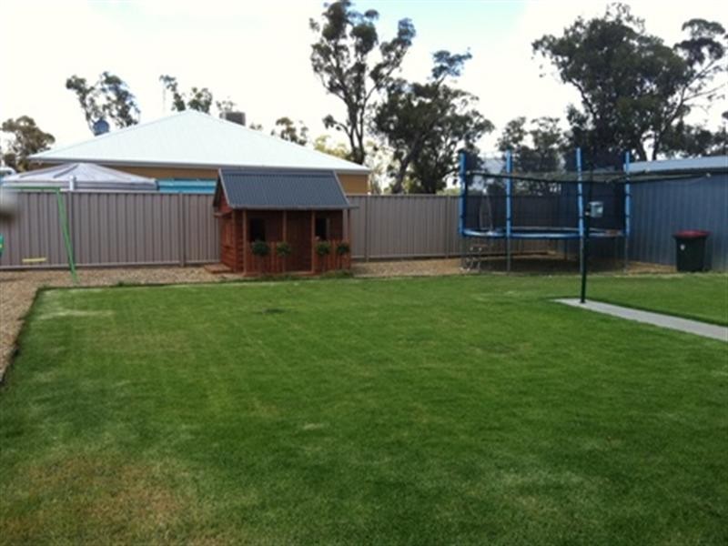 37 Diggora Road, Rochester VIC 3561