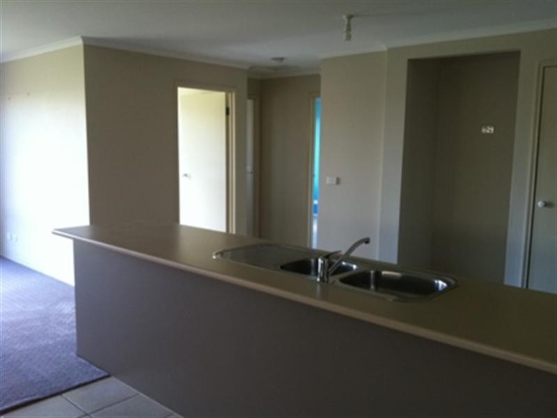 37 Diggora Road, Rochester VIC 3561