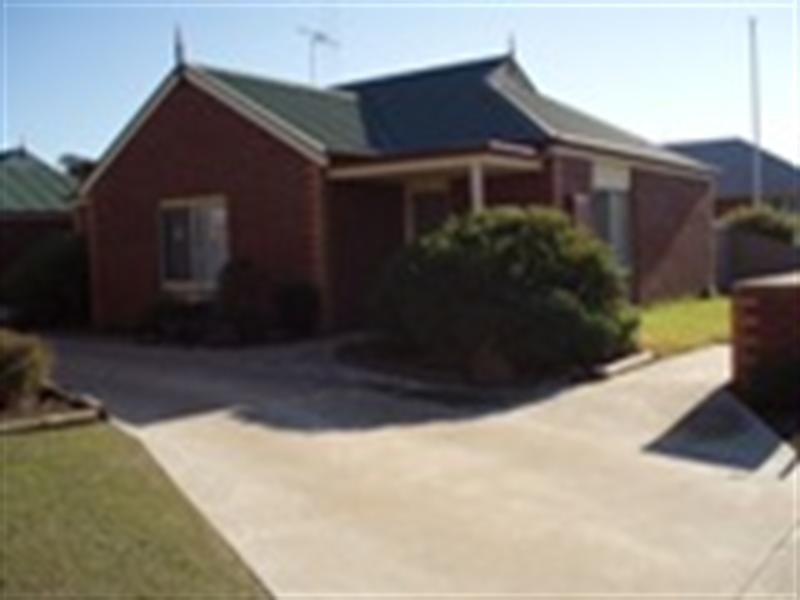 1/14 Victoria Street, Rochester VIC 3561