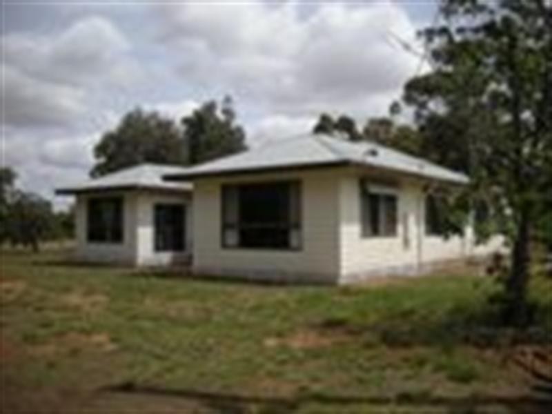 37 Burnewang Street, Elmore VIC 3558