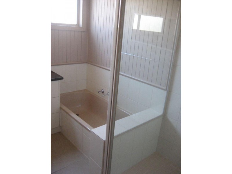 11 Victoria Street, Rochester VIC 3561