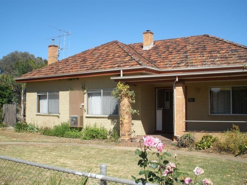 10 Victoria Street, Rochester VIC 3561