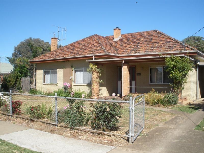 10 Victoria Street, Rochester VIC 3561