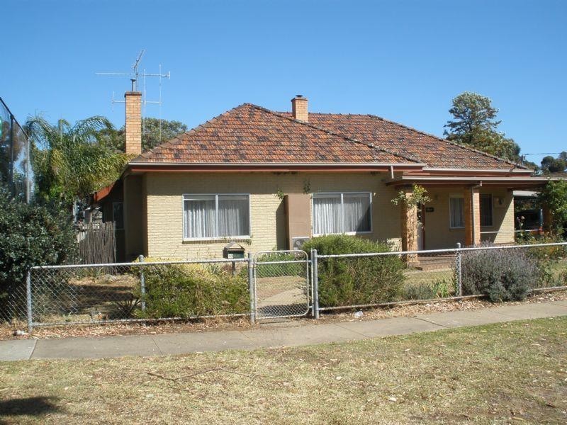10 Victoria Street, Rochester VIC 3561