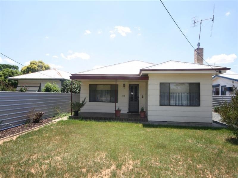 20 McKenzie Street, Rochester VIC 3561