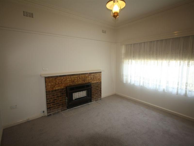 20 McKenzie Street, Rochester VIC 3561