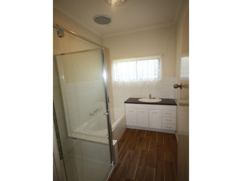 20 McKenzie Street, Rochester VIC 3561