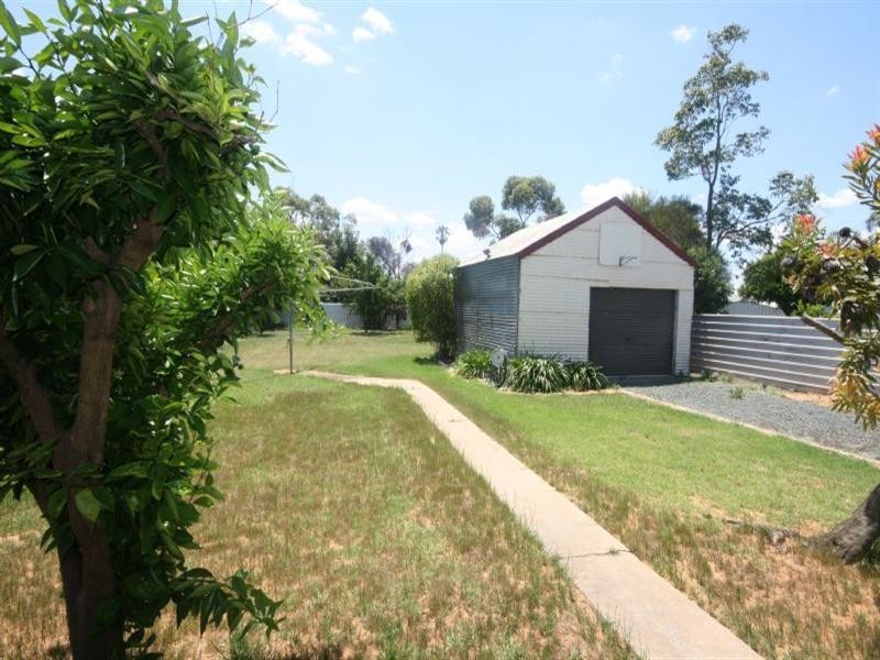 20 McKenzie Street, Rochester VIC 3561