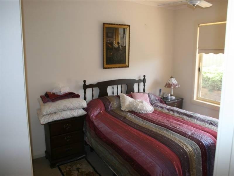 12 Doyle Street, Rochester VIC 3561