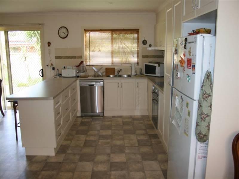 12 Doyle Street, Rochester VIC 3561