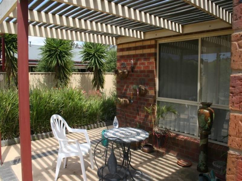 12 Doyle Street, Rochester VIC 3561
