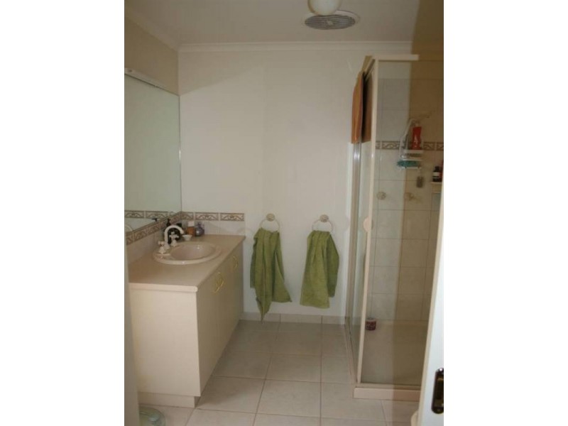 6 Baynes Street, Rochester VIC 3561