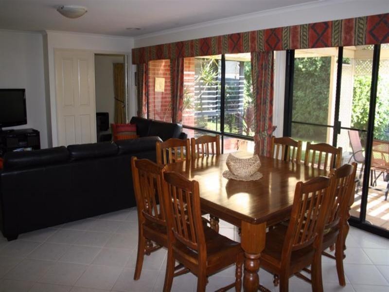 6 Baynes Street, Rochester VIC 3561