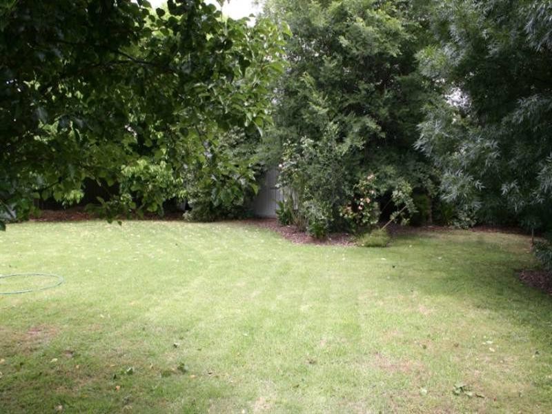 6 Baynes Street, Rochester VIC 3561