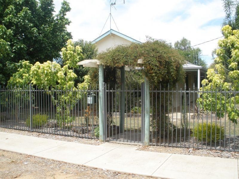 39 Edward Street, Rochester VIC 3561