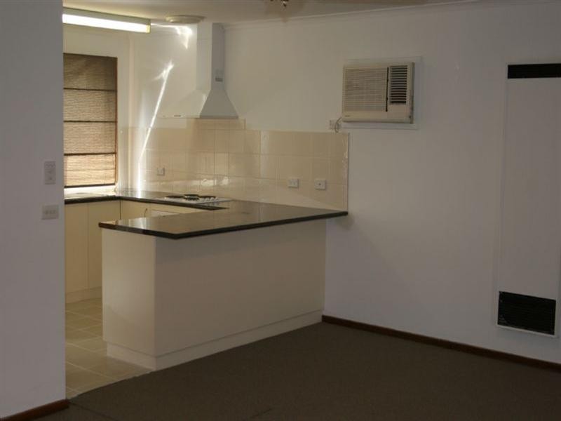 1/72 Echuca Road, Rochester VIC 3561