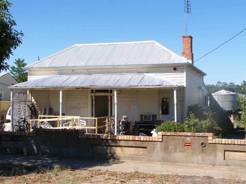 56 Canterbury Street, St Arnaud VIC 3478