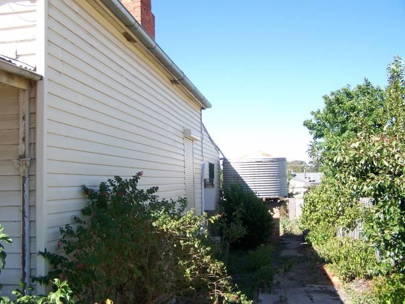 56 Canterbury Street, St Arnaud VIC 3478