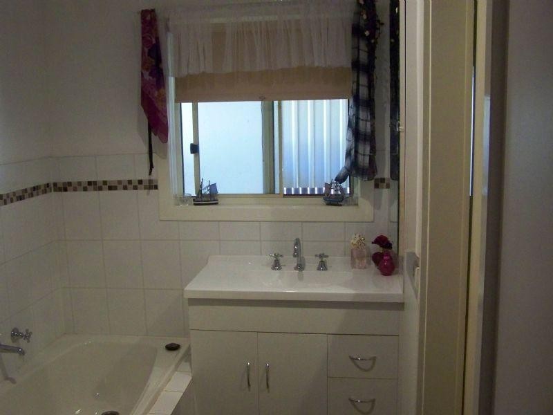 57 Silvermines Road, St Arnaud VIC 3478