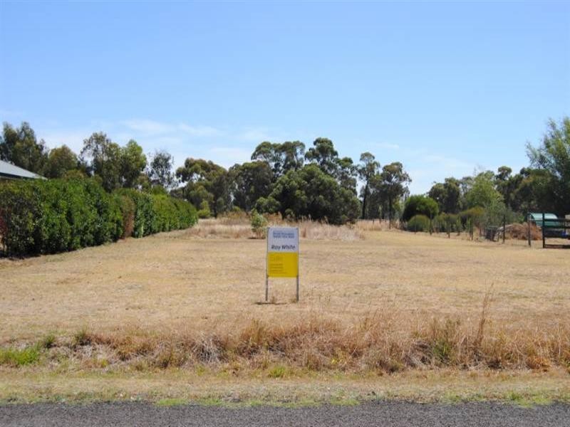 35 Pine Grove, Goornong VIC 3557