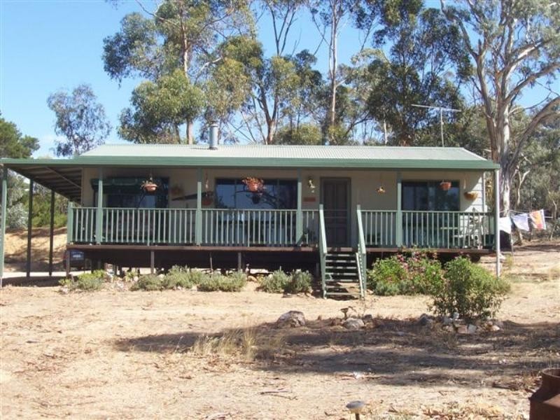 4655 Sunraysia Highway, St Arnaud VIC 3478