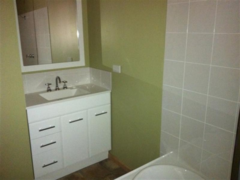 48 Railway Road, Rochester VIC 3561