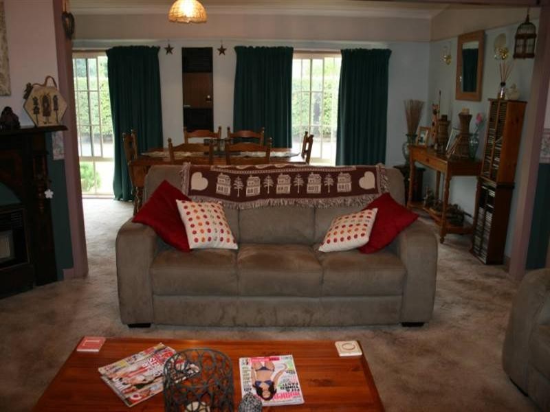 16 Northcote Street, Rochester VIC 3561