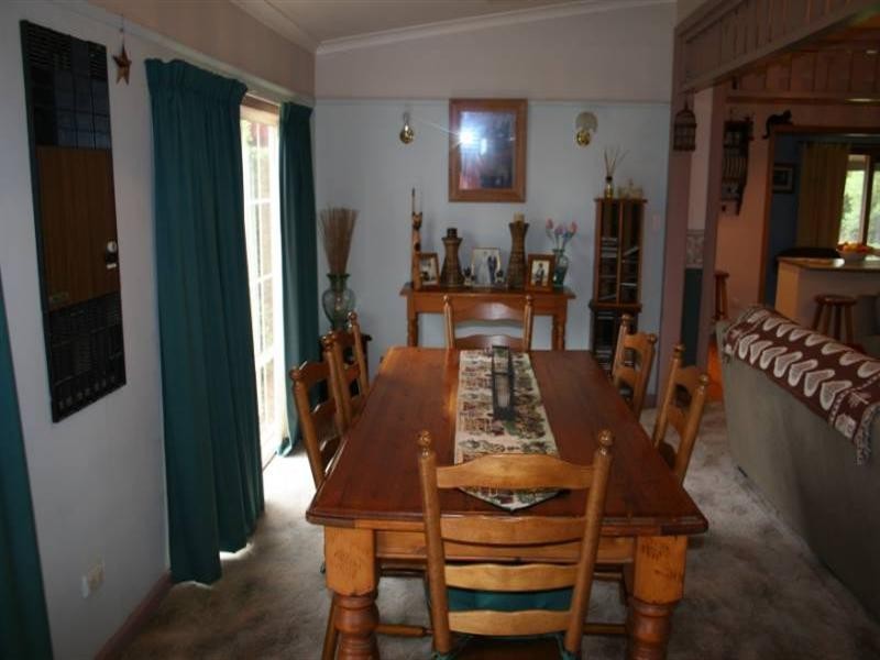 16 Northcote Street, Rochester VIC 3561