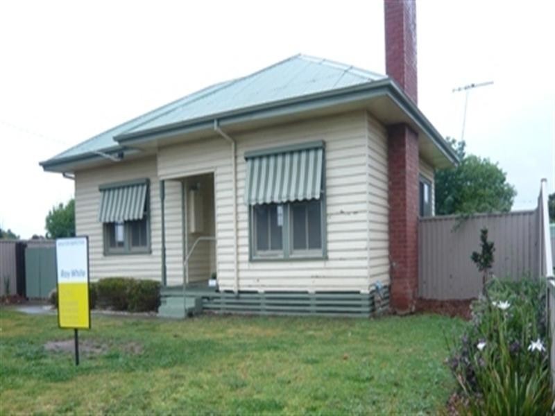 29 Queen Street, Rochester VIC 3561