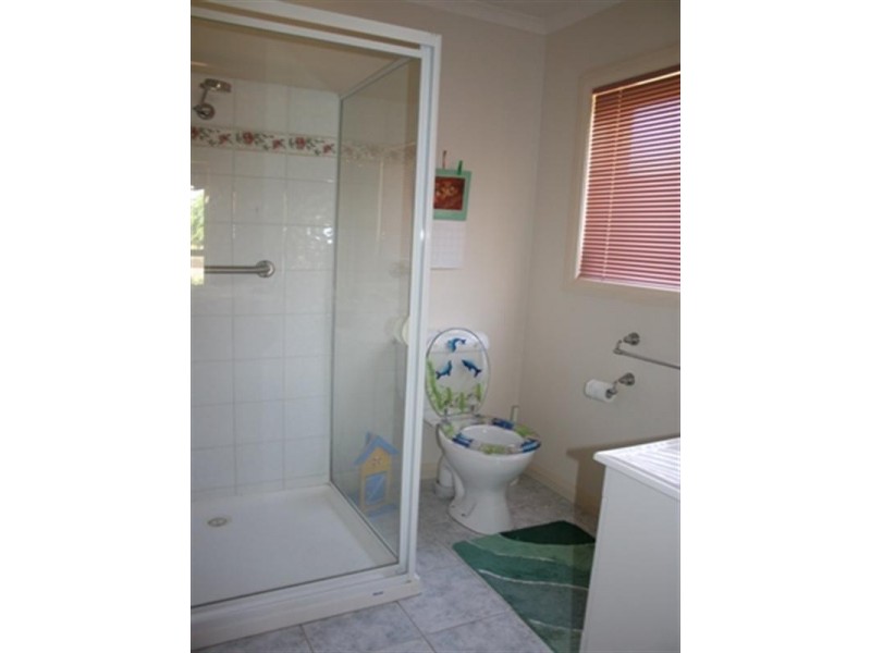 12 Doyle Street, Rochester VIC 3561