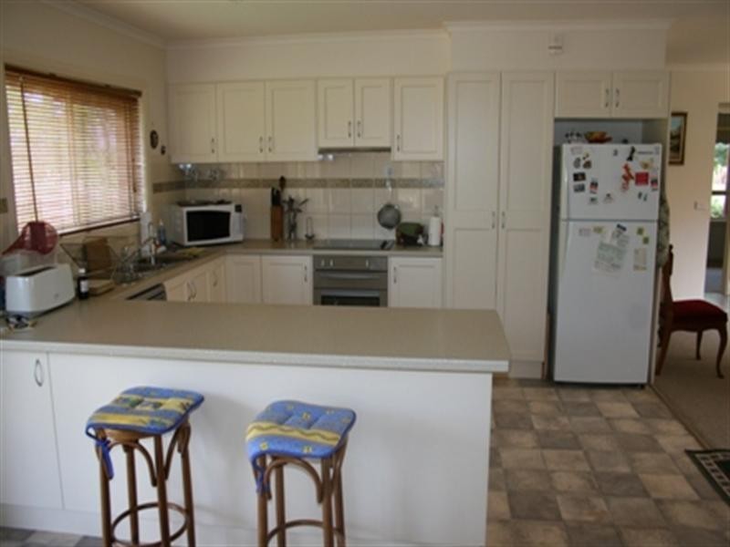 12 Doyle Street, Rochester VIC 3561