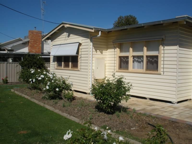 40 Hopetoun Street, Rochester VIC 3561