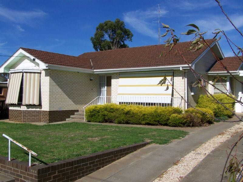 47 McMahon Street, St Arnaud VIC 3478